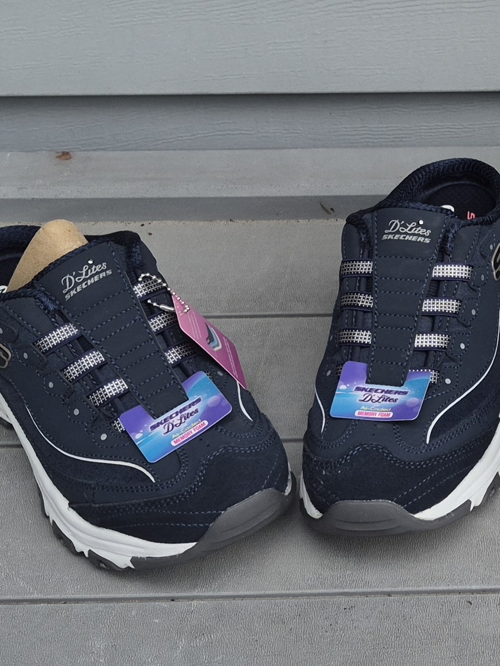 Skechers D'Lites Women's Navy and White Sneakers, SIZE 8.5